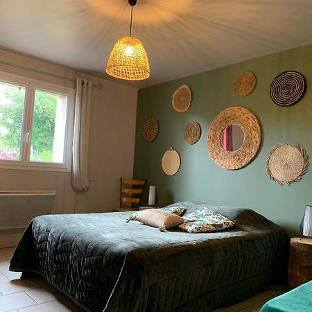 A La Mare Du Vieux Chene Bed & Breakfast Bellegarde-Poussieu ภายนอก รูปภาพ