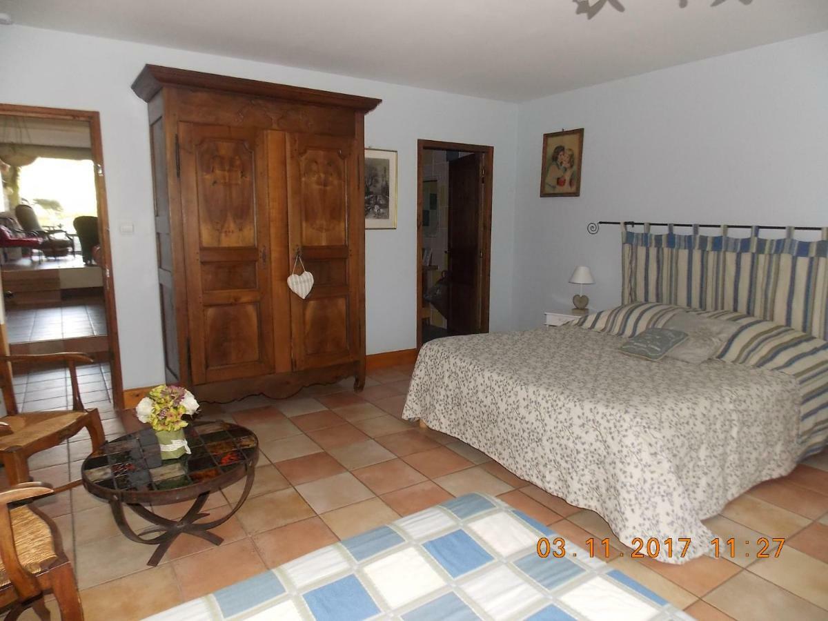 A La Mare Du Vieux Chene Bed & Breakfast Bellegarde-Poussieu ภายนอก รูปภาพ