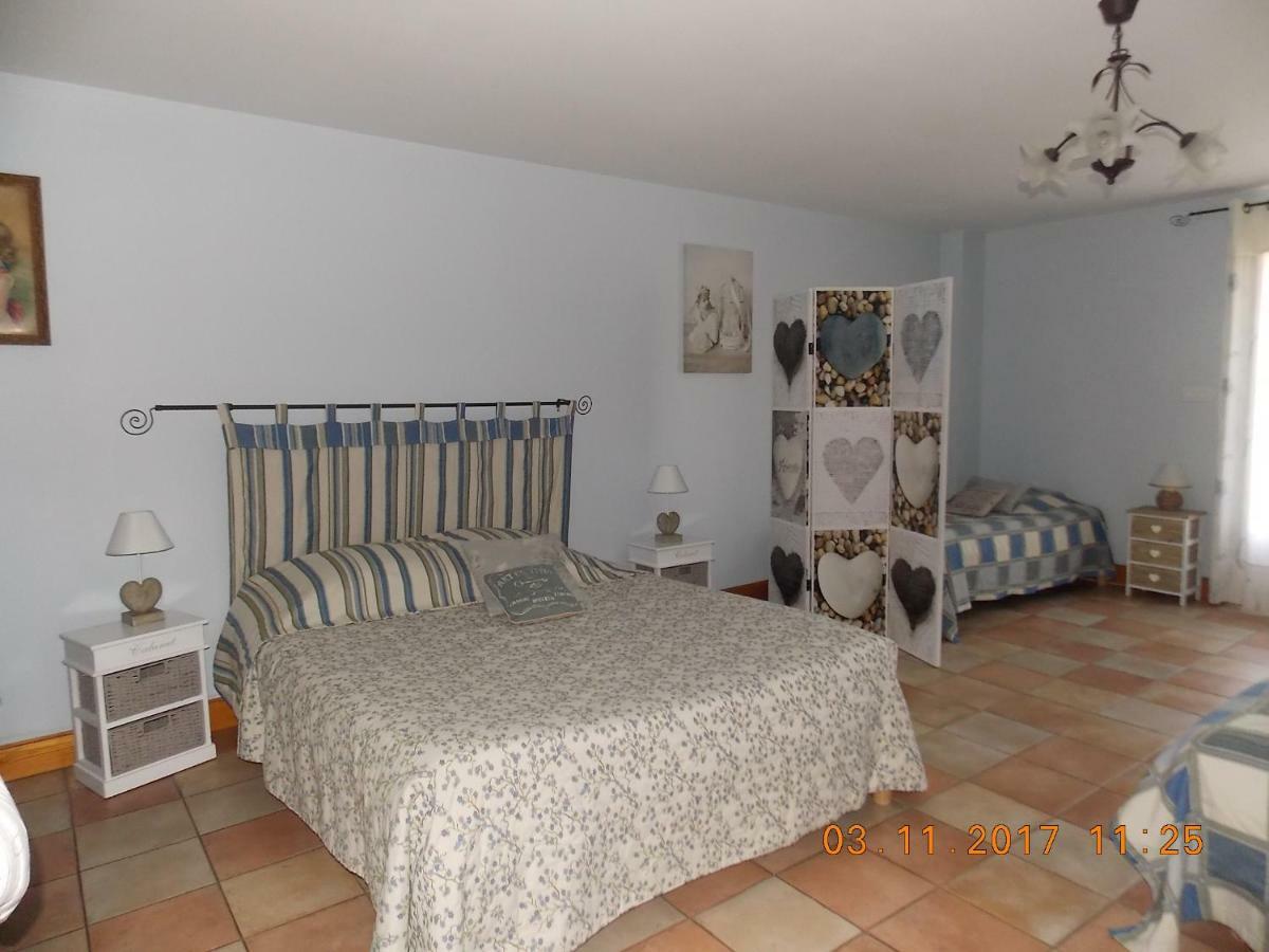 A La Mare Du Vieux Chene Bed & Breakfast Bellegarde-Poussieu ภายนอก รูปภาพ