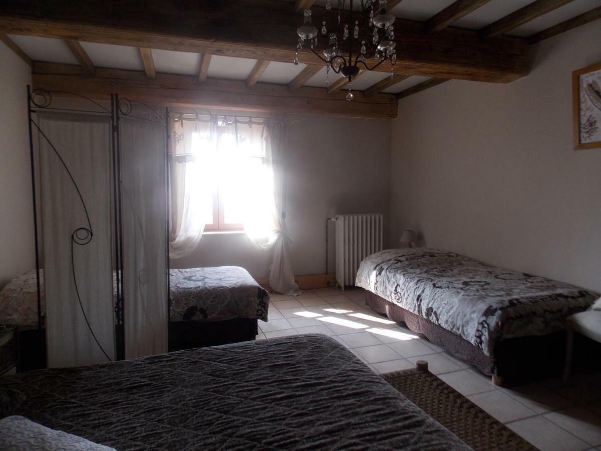 A La Mare Du Vieux Chene Bed & Breakfast Bellegarde-Poussieu ภายนอก รูปภาพ